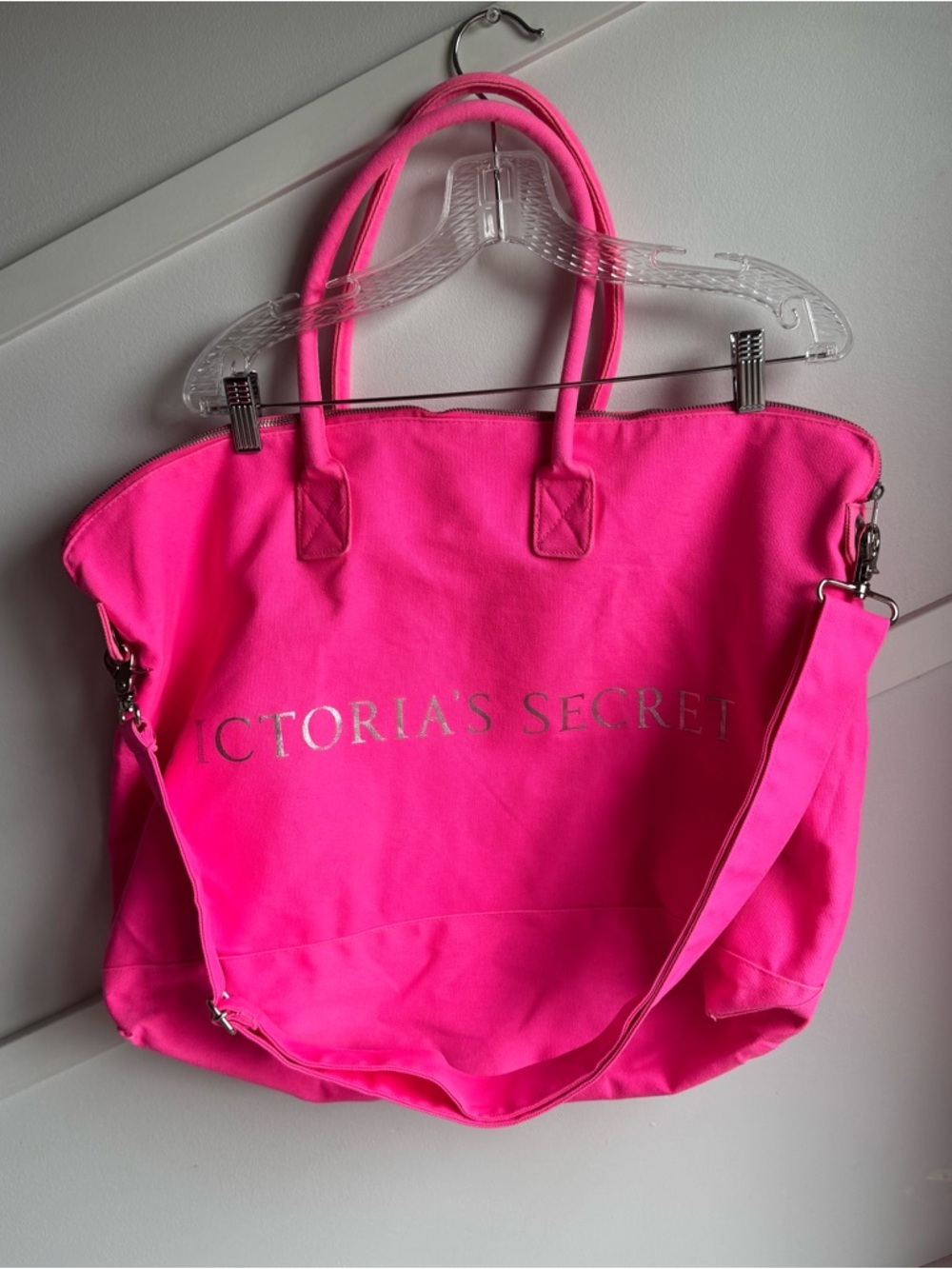 Victoria's Secret Canvas Weekender Tote Bag Duffel Bag Hot Pink - Picture 2 of 5